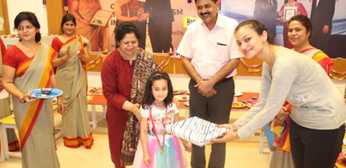 Diya Decoration activity by Parents of Vidhyashram Kidz