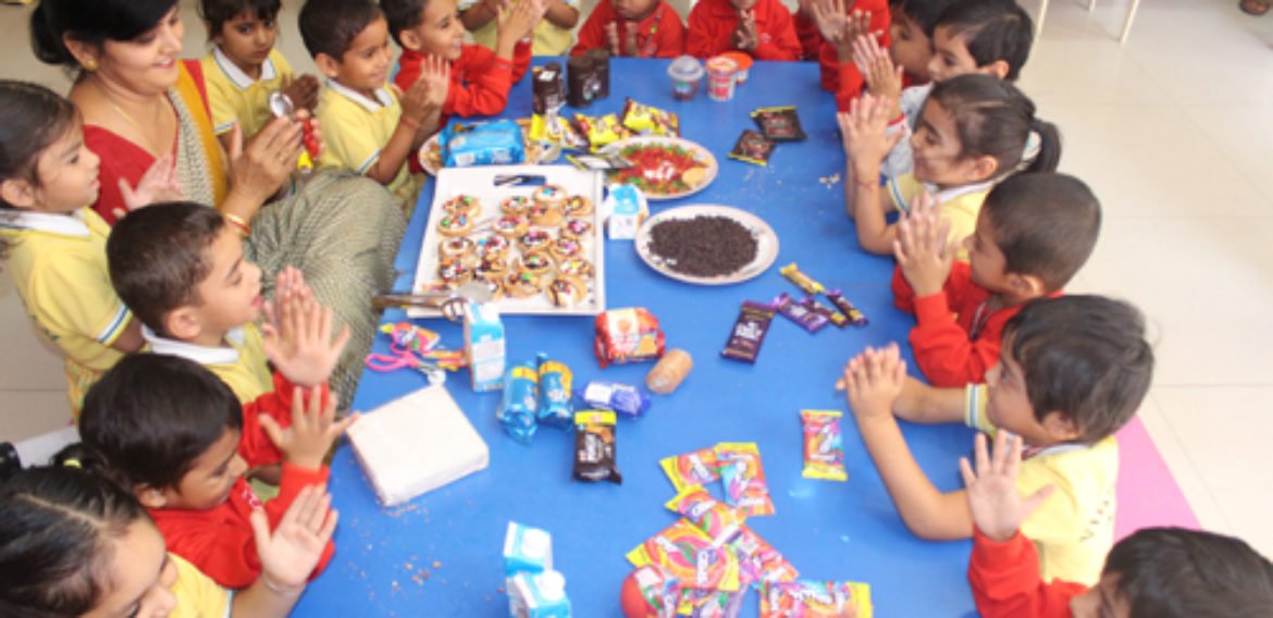Activity by students of Vidhyashram Kidz